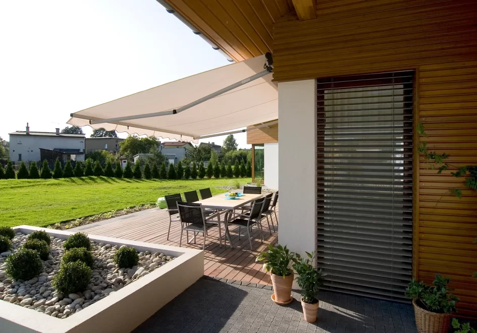 2008-08-AWNINGS_JAMAICA-single-family_house-Poland_Lubliniec-05.jpg