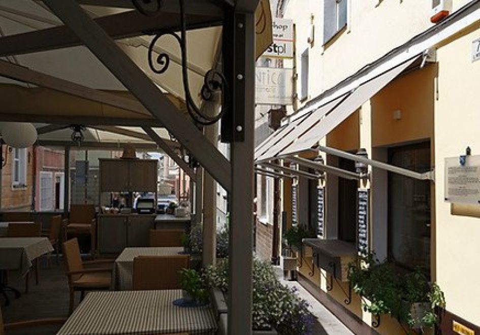 2015-06-AWNINGS_ITALIA_BOX-restaurant-Poland_Opole-08_JPG.jpg